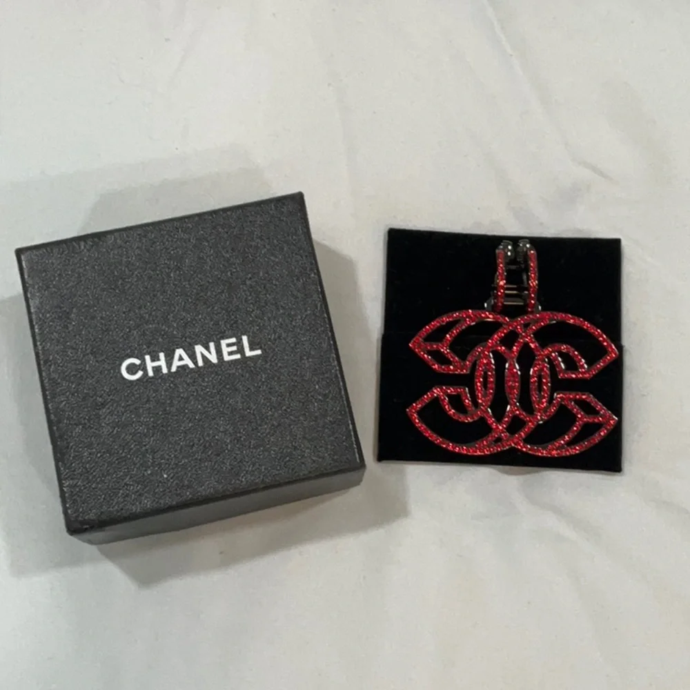 Chanel Diamantés one sided Crystal clip on earring